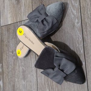 Zigi Soho Gray Bow Pointed Toe Mules